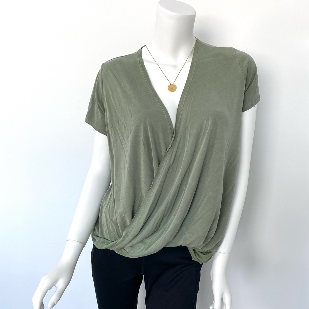 Women’s v-neck slouch top
